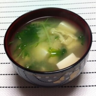 シャキシャキを楽しむ♪水菜と豆腐の味噌汁☆